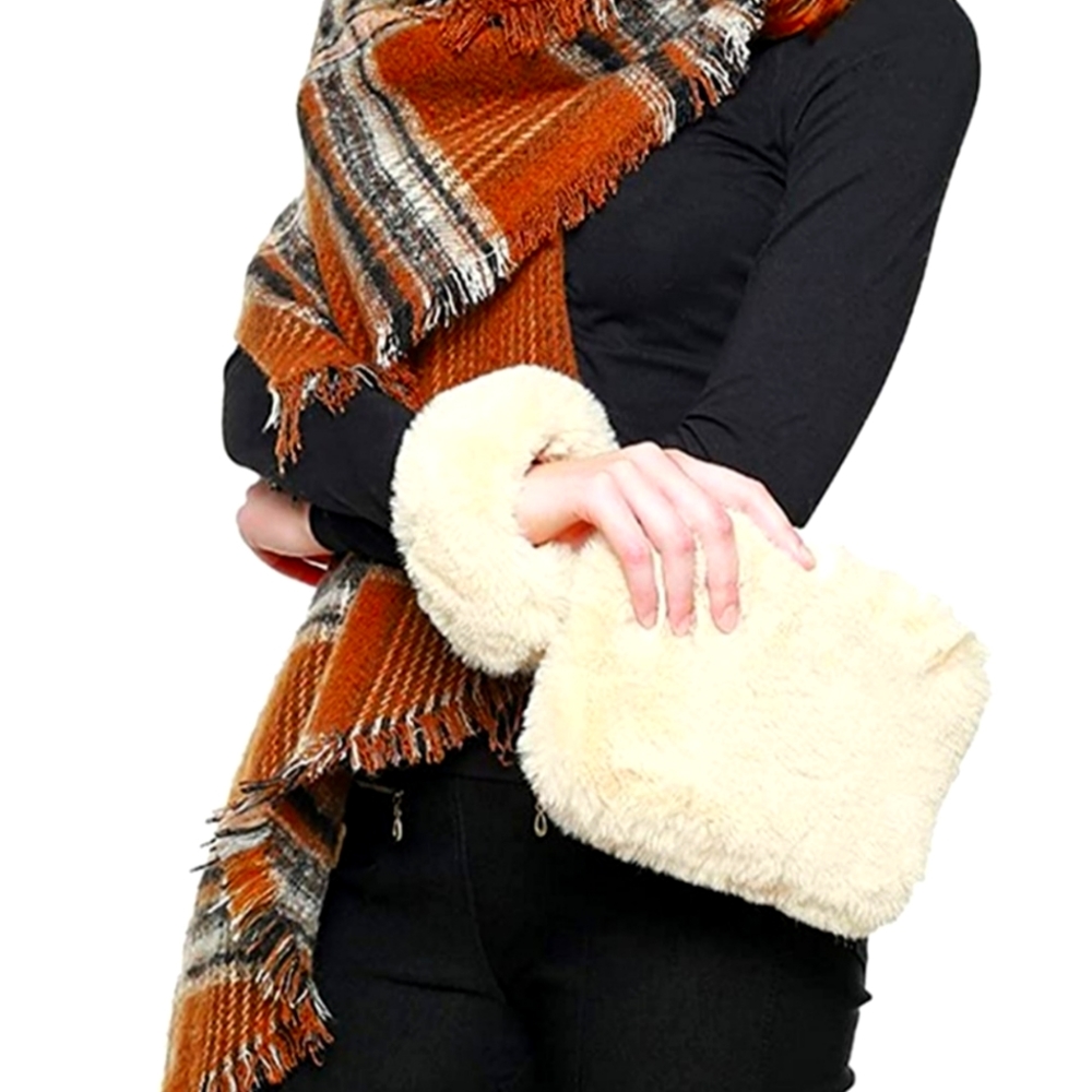 Vintage Ivory Color Faux Fur Wristlet